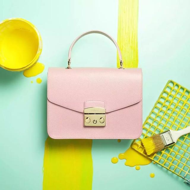 mk包包属于什么档次，MK包包属于什么档次（这五个颜值与质感均在线的包包品牌）