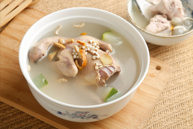 鸽子鸡汤怎么炖才有营养，营养不流失