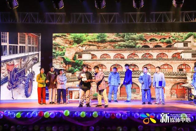 外婆的澎湖湾串词，外婆的澎湖湾串词主持人（2019元旦晚会）