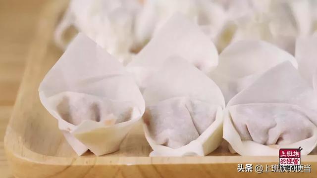 混沌的正确包法教程，馄饨的包法（3分钟教会你三种最简单的包法）