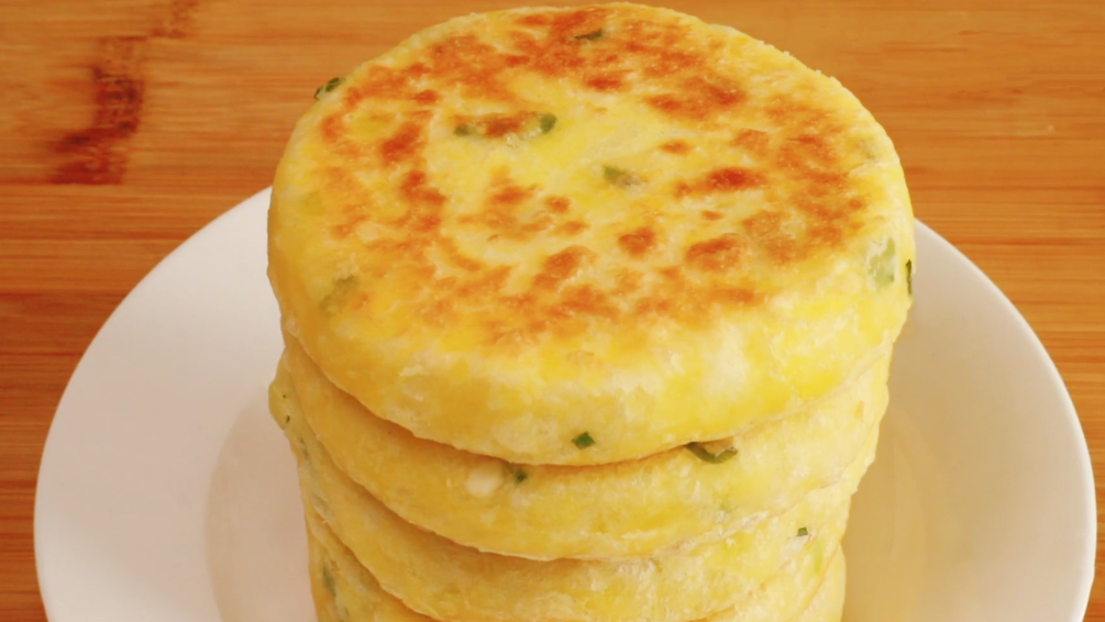 【蔥花餅】做法步驟圖 咸香味美 放涼了也不硬-起舞食譜網(wǎng)