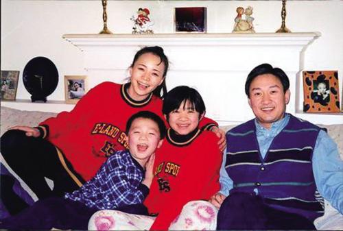 与宋丹丹离婚后，英达14年来对巴图不闻不问，是“渣”还是通透？