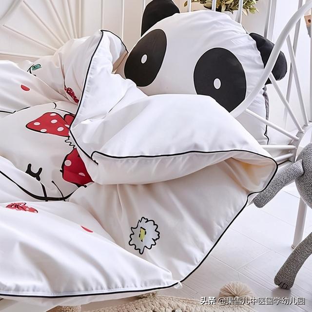 幼儿园冬季育儿知识，冬季育儿知识温馨提示（冬季儿童防寒保暖七大注意事项）