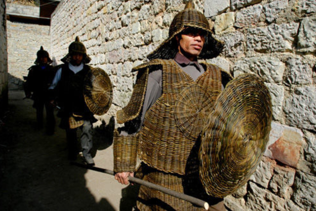 火烧腾甲兵什么梗，火烧藤甲兵是什么意思（诸葛亮火烧藤甲军）