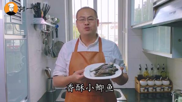 香酥鲫鱼最正宗做法，上桌连骨头都不剩