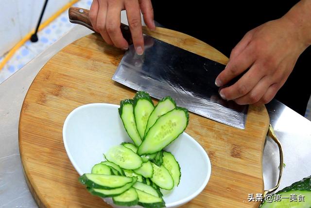 煮鸡蛋的做法，电饭煲煮鸡蛋的做法（很多人不知道煮鸡蛋的正确方法）