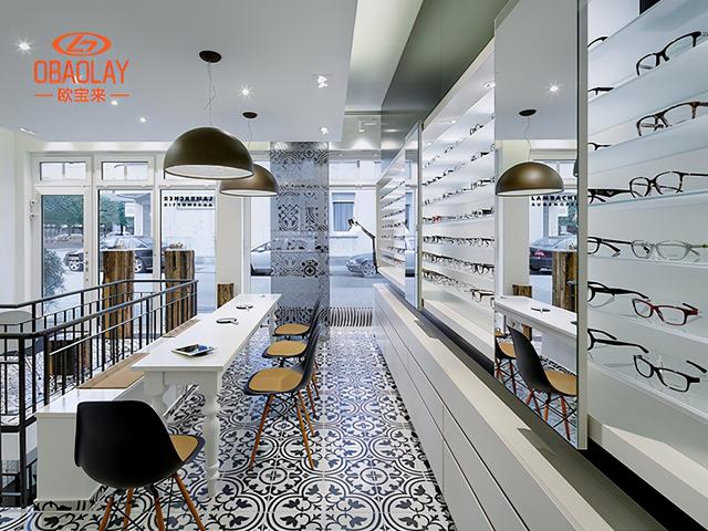 暴龙眼镜什么档次，暴龙眼镜属于什么档次（市面上众多的眼镜品牌）