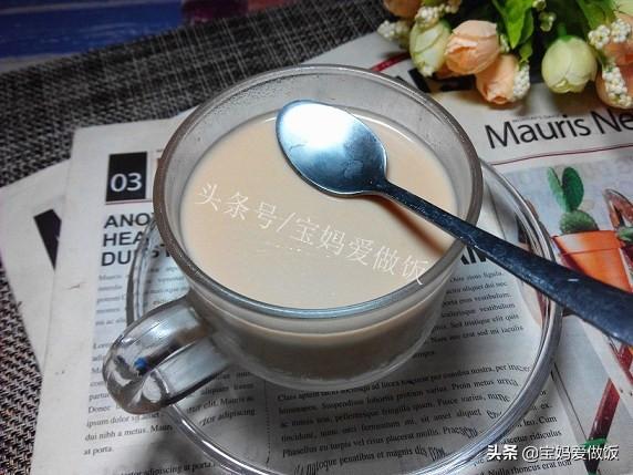 奶茶果冻的做法简单，茶果冻怎么做（奶茶新吃法：做成奶茶冻）