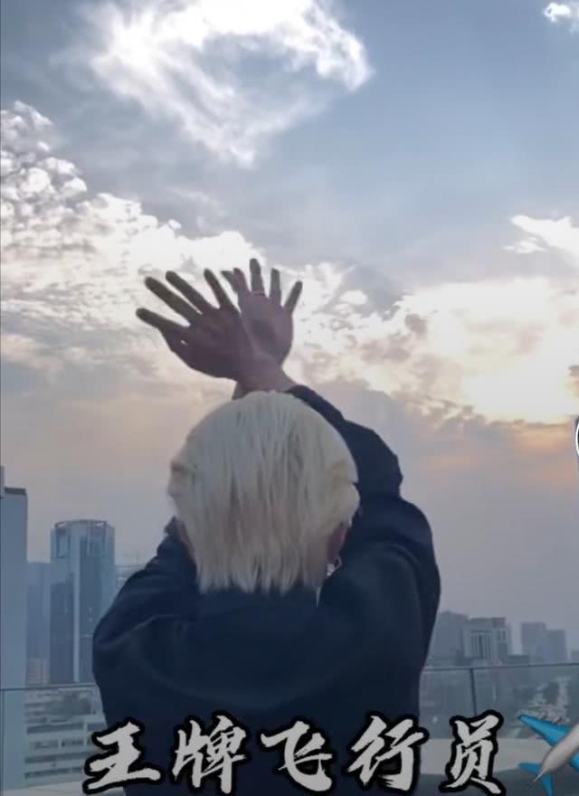 七鹤大人♥流行微信头像，大人头像微信头像（七鹤大人热度下降后）