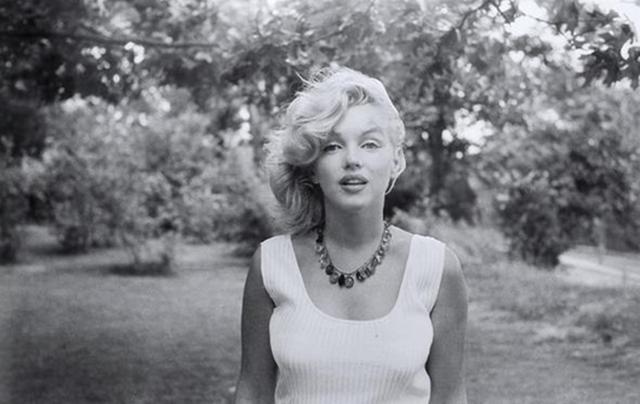 玛丽莲梦露怎么死的，玛丽莲·梦露怎么死的（又与美国总统和黑帮纠缠不清）