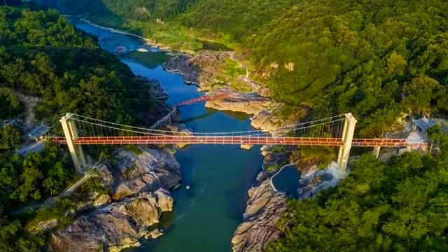 闽南地区有哪些地方值得旅游的，闽南地区有哪些地方值得旅游的城市（号称“闽南小九寨”）