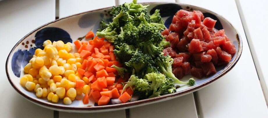 图片[2]-【牛肉杂蔬炒饭】做法步骤图 但营养全面 常吃促进孩子骨骼发-起舞食谱网