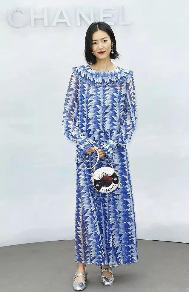 玛丽珍鞋是什么意思，洛丽塔是什么意思（现在是“玛丽珍鞋”的时代）