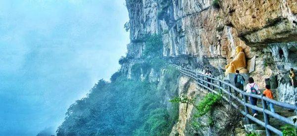 三清宫大门上的对联是什么，三清殿对联横批（圣婴大王红孩儿：有苦说不出）