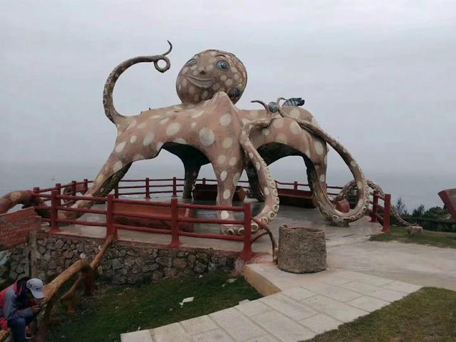 茂名放鸡岛有什么好玩的，茂名除了放鸡岛还有什么岛（茂名有个神秘的海岛——放鸡岛）