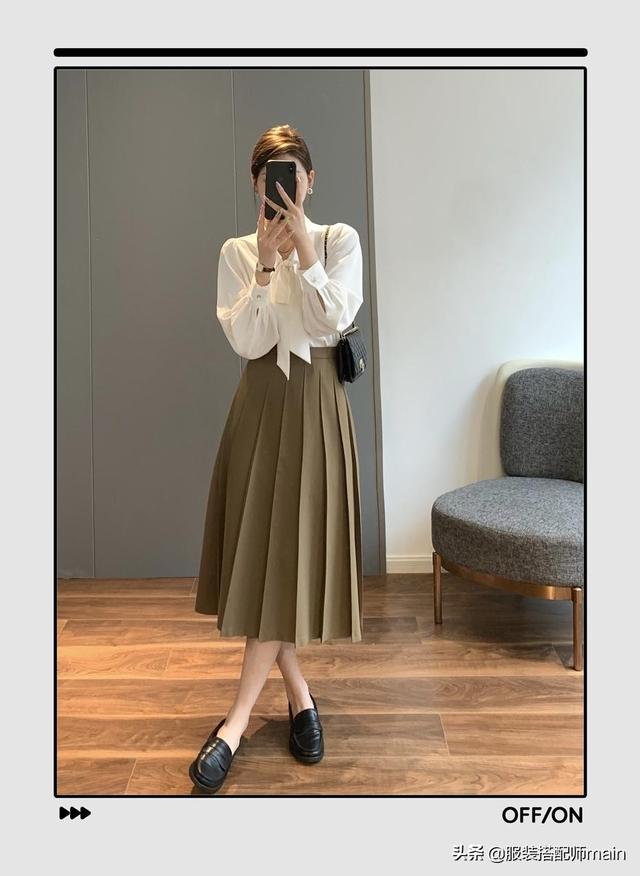 百褶裙的10种搭配方法，百褶裙怎么搭配（3种搭配轻松穿出优雅气质）