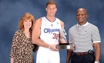 库里是黑人还是白人，nba球员库里个人照（看似是白人实际上却是黑人的NBA球星）