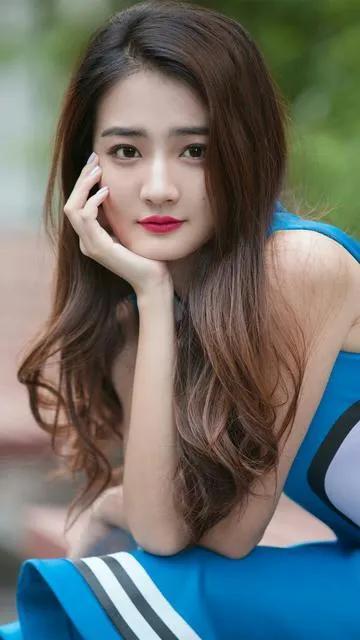 扮演者是徐璐，玉娆扮演者（90后性感小花旦徐璐）