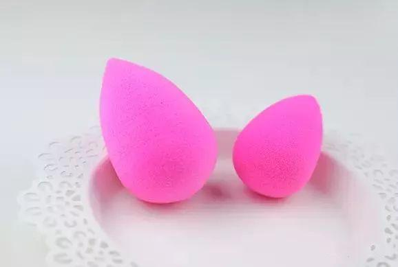 新粉扑的正确使用方法是什么，刚买的粉扑应该怎么用（一只“小小”的海绵粉扑居然有“百种”使用方法）