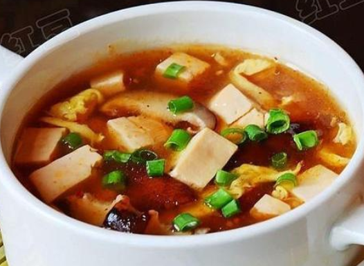 酸辣豆腐汤做法，最简单的豆腐汤（酸辣香菇豆腐汤这样做）