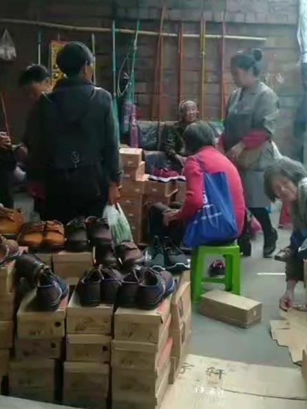 如何卖地摊货(摆地摊进货渠道怎么找)