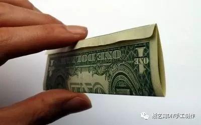 纸戒指的折法图解，如何折一个纸质的玫瑰戒指（谁会不心动<附教程>）