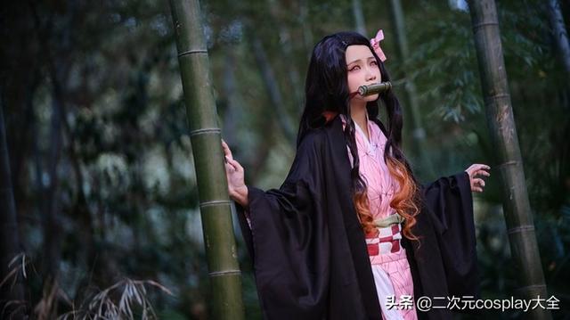 鬼灭之刃  蝴蝶忍  灶门祢豆子  画风太太太卡哇伊，微信头像，鬼灭之刃  蝴蝶忍  灶门祢豆子  画风太太太卡哇伊（《鬼灭之刃》灶门祢豆子）