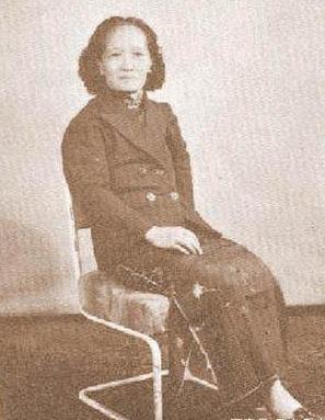 历史上的黄麒英是怎么死的，黄麒英师傅是谁（一代宗师黄飞鸿情路坎坷）