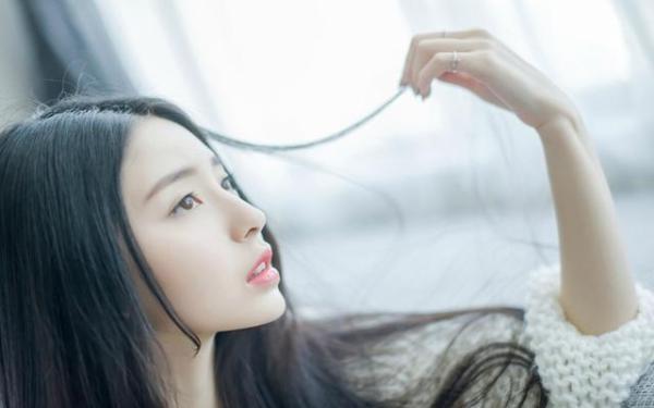怎么逗女孩子开心，逗女孩子开心的小方法（心理学教你6个小技巧）