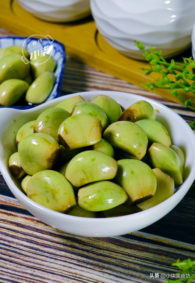 腌正宗腊八蒜方法，腊八蒜怎么腌法（教你腌腊八蒜正确做法）