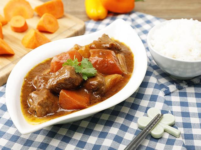 咖喱是什么东西，咖喱粉是用什么材料做成的（印度人为啥那么喜欢吃咖喱）