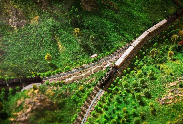 京张铁路是人字形还是之字形,京张铁路是人字形还是之字形图(詹天佑