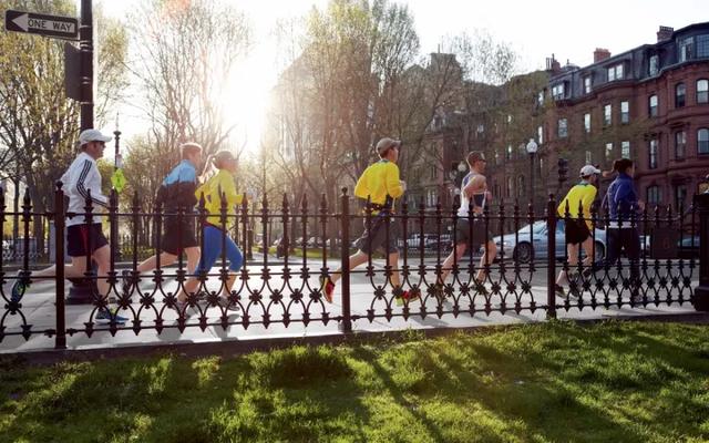 私生饭是什么意思，私生饭是什么意思张碧晨（陈坤分享晨跑暖心经历）