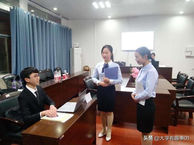 女生千万不要学法学是真的吗，为什么说千万不要学法学专业（这4个“父母最反对”的专业）