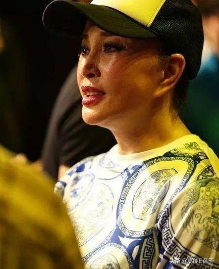 独立制片人，独立制片人谭路璐（在证明自己未整容方面）