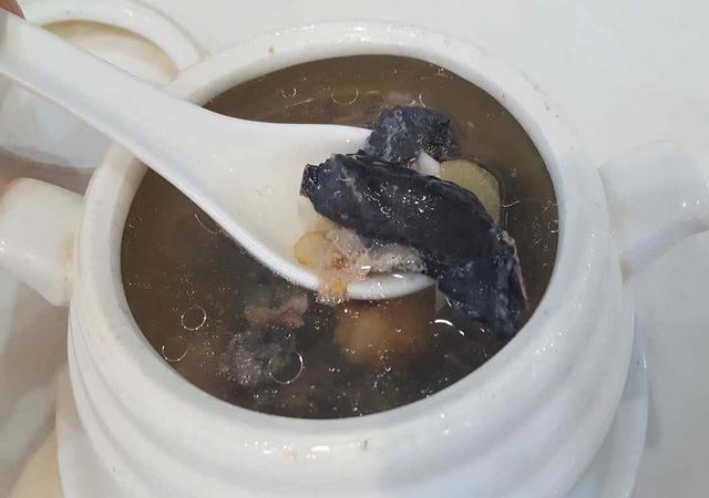 产妇吃十三种催乳汤，坐月子产妇喝这三道汤