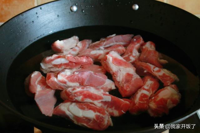 蜜汁猪脆骨家常做法，猪脆骨怎么炖好吃（老公孩子比平时多添一碗饭）