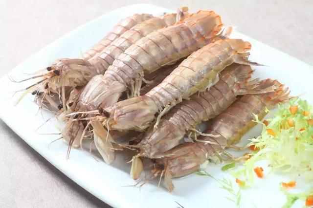 赶紧吃起来(虾爬子蒸几分钟最好吃)