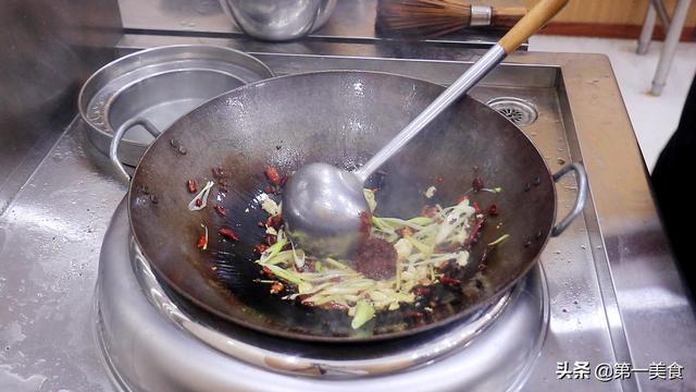 正宗烤鱼的做法窍门，大厨教你详细过程和技巧