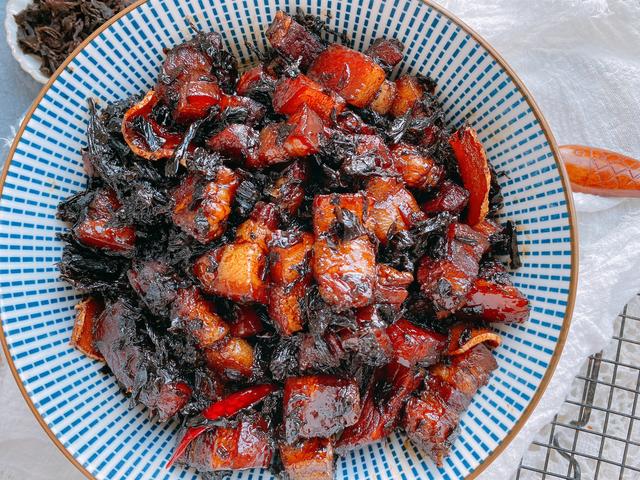 梅菜五花肉的做法，梅菜五花肉的做法视频（江浙名菜——梅干菜烧肉）