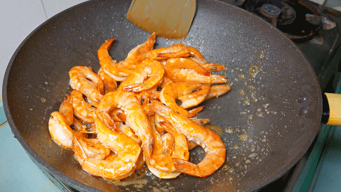 虾蘸料怎么调好吃，水煮虾蘸料怎么调好吃（清蒸大虾的蘸料怎么做）