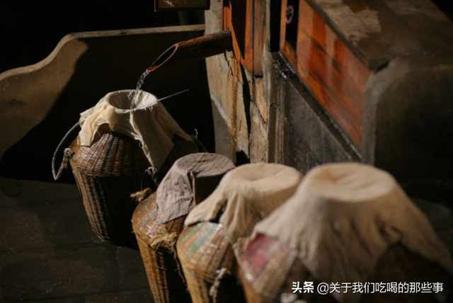 白兰地是属于什么酒，白兰地是什么酒（为啥全世界都爱喝白兰地）