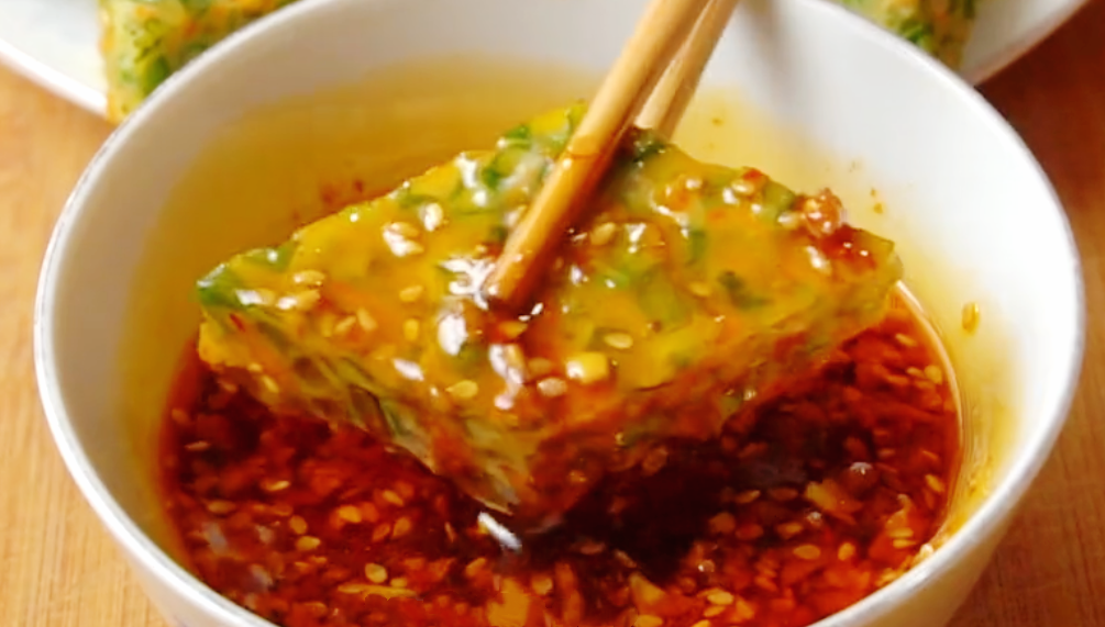 【雞蛋豆角餅】做法步驟圖 嫩脆又營養(yǎng) 2斤不夠吃-起舞食譜網(wǎng)