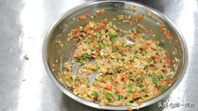 香酥煎饼的做法，香煎肉饼的做法大全图解（厨师长教你一道）