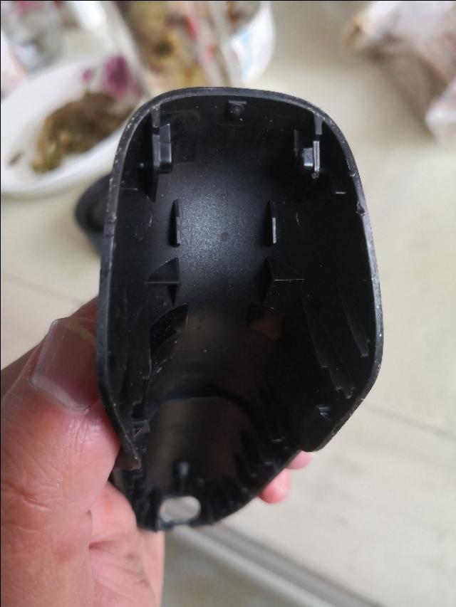 电池老化的剃须刀更换电池，剃须刀电池坏了（飞利浦剃须刀s5000更换电池起死回生）