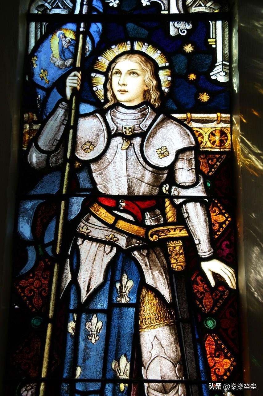 贞德红失败案例（16岁成名）