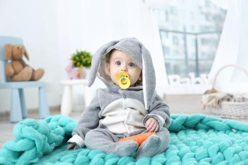 安抚奶嘴会影响牙齿和嘴型吗，安抚奶嘴会影响宝宝长牙吗（安抚奶嘴真的会让宝宝嘴巴变形）