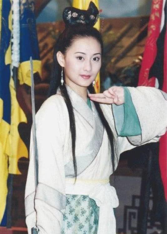 绝代双骄小仙女是谁演，新绝代双骄小仙女扮演者（20年前的《绝代双骄》才叫美女如云）