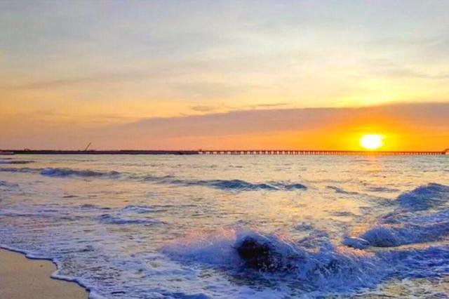 涠洲岛在哪里，涠洲岛和鼓浪屿哪个好玩（这10个地方强烈推荐你去）