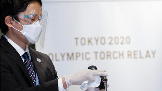 菅义伟简历，菅义伟简历身高（菅义伟当选日本自民党新总裁“后安倍时代”将面临哪些挑战）